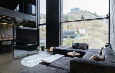 PREDAJ| JASNÁ- Skvost na trhu! Jedinečný 4i apartmán s vlastným SPA, garážou pre dve autá, výhľadom na Chopok a priamo na zjazdovke!