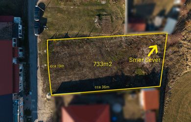 GESTTO | ROVINATÝ STAVEBNÝ POZEMOK | 733 m² | PREDAJ | TRNAVA – MEDZIHÁJ